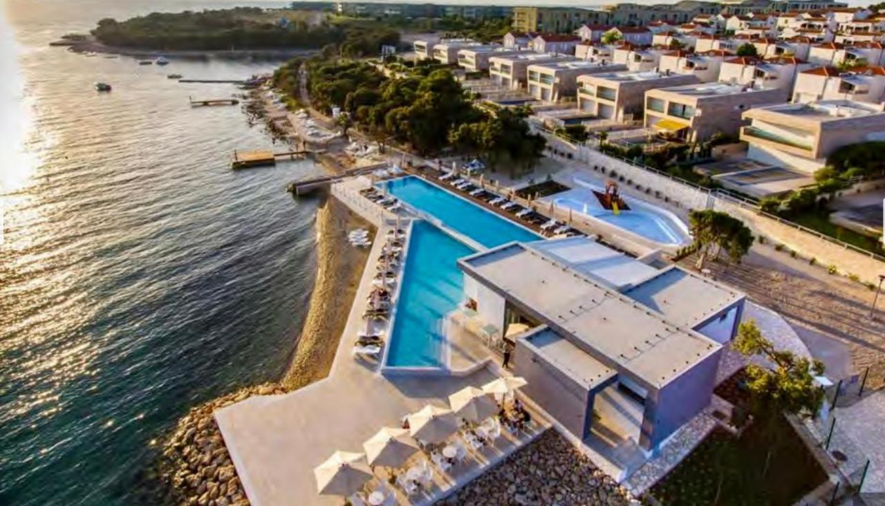 Apartments Antonija Punta Skala Next To Falkensteiner Resort Petrcane Exterior photo