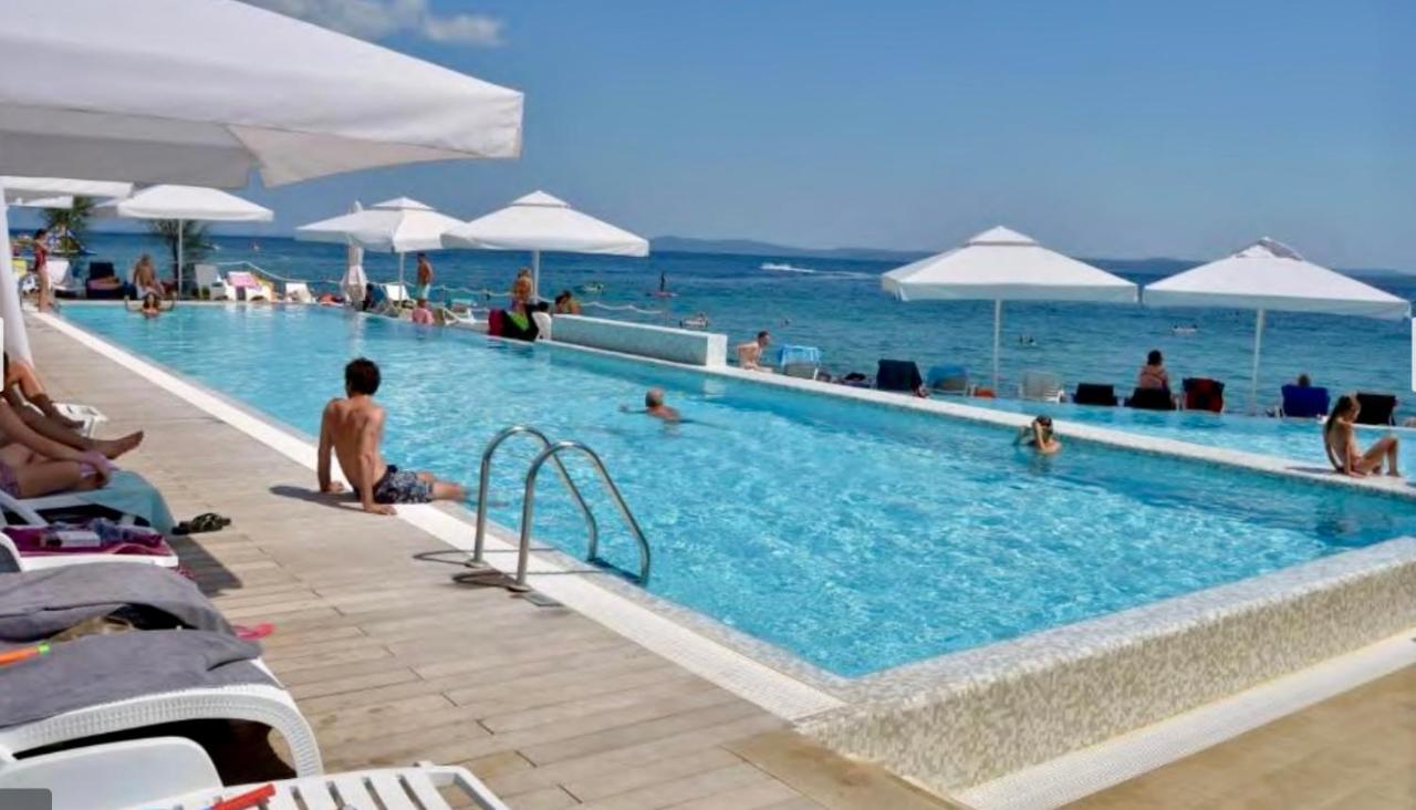 Apartments Antonija Punta Skala Next To Falkensteiner Resort Petrcane Exterior photo